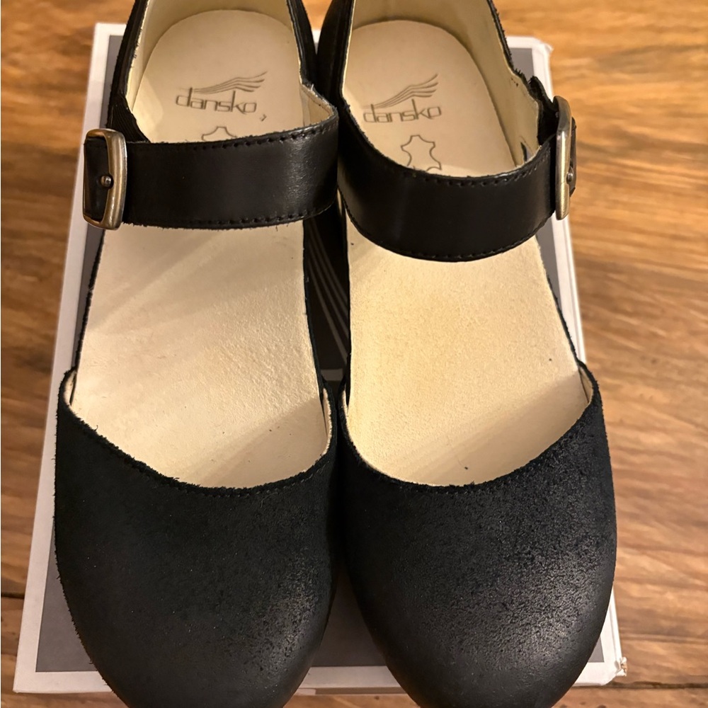 Dansko Black Buckle Strap Mae Burnished Suede wedge shoes 38 NIB